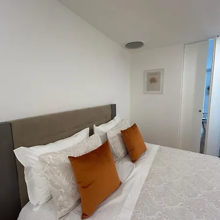 Apartment Casa Falcoeiras - Al Com Patio E Jardim Privados Aveiro