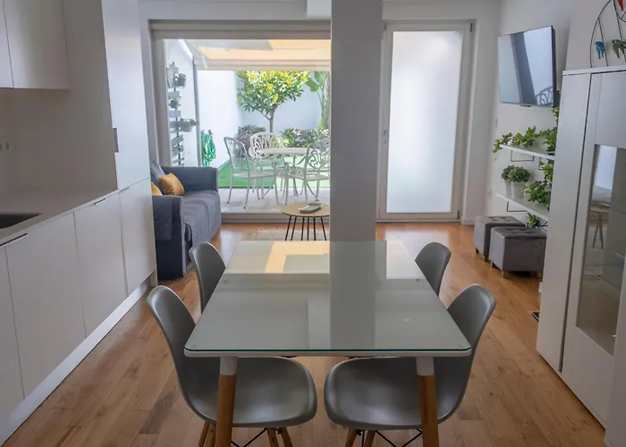 Casa Falcoeiras - Al Com Patio E Jardim Privados * Aveiro